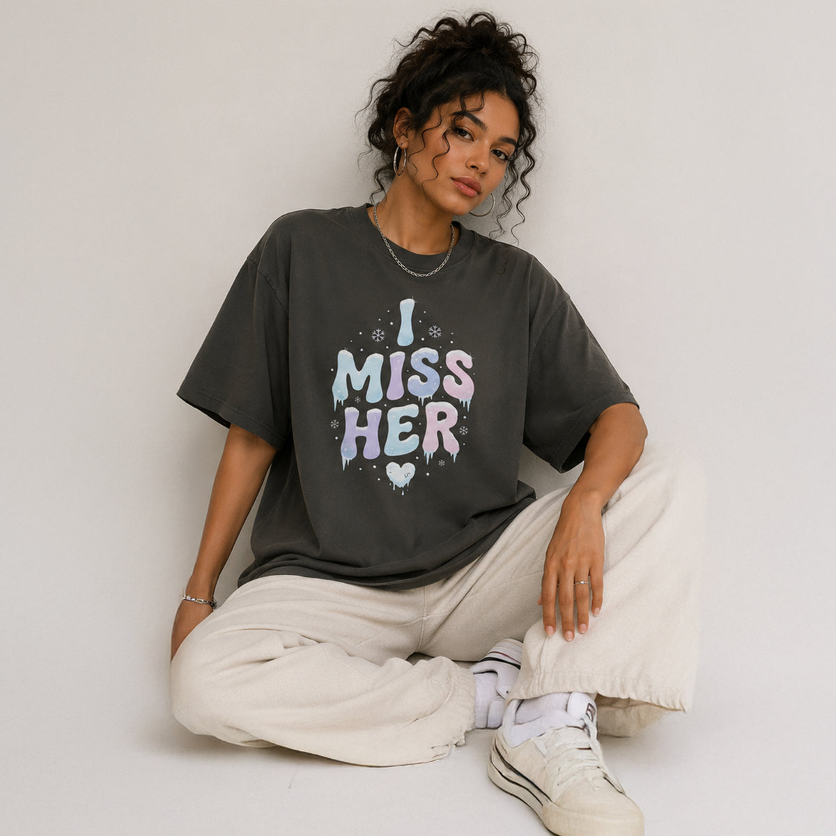 I MISS HER - Oversized Heavyweight T-Shirt